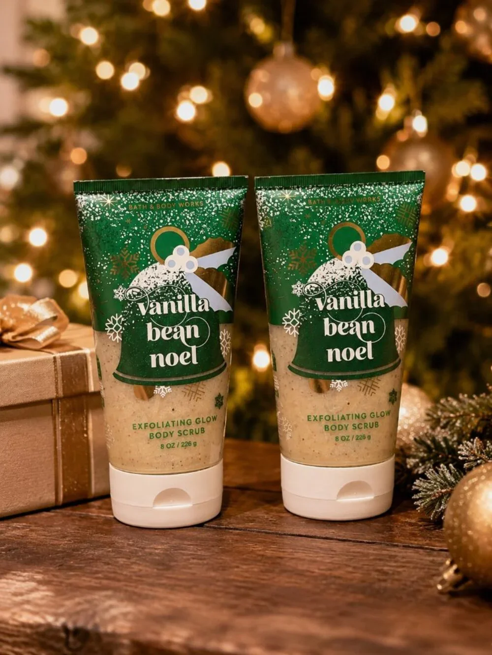 Bath & Body works Two Vanilla Bean Noel Exfoliating Glow Body Scrub 8 OZ / 226g